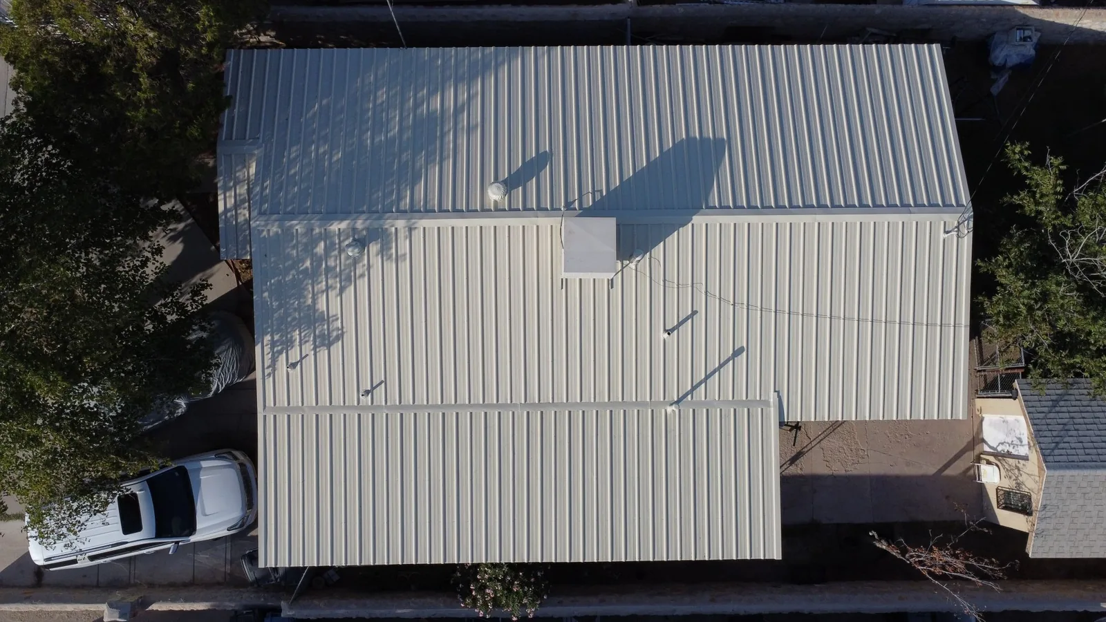 Overhead view of the finished R-panel roof